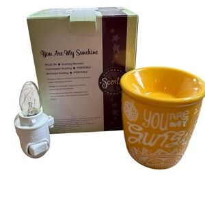 Scentsy You Are My Sunshine Wax Warmer Plug-in Yellow NEW Open Box